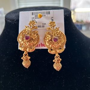 Kushal’s earring